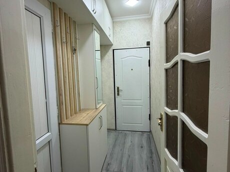 Продаётся 3-комнатная квартира в старом фонде, Memar Əcəmi, 60 м², 136 000 AZN, фото 4 / 12