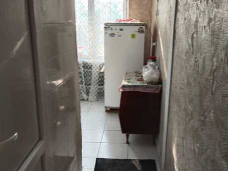 İnşaatçılarda 3 otaqlı köhnə tikili mənzil kirayə verilir, 75 m², 600 AZN/ay, şəkil 3 / 4