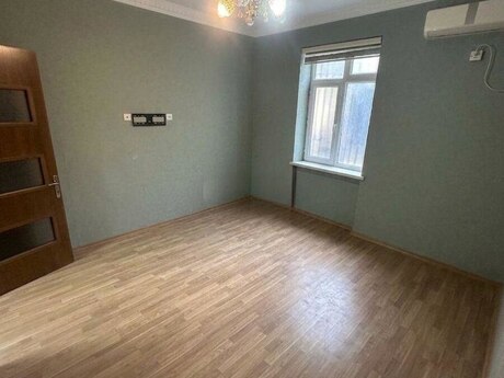 Qara Qarayevdə 2 otaqlı köhnə tikili mənzil kirayə verilir, 50 m², 650 AZN/ay, şəkil 4 / 8