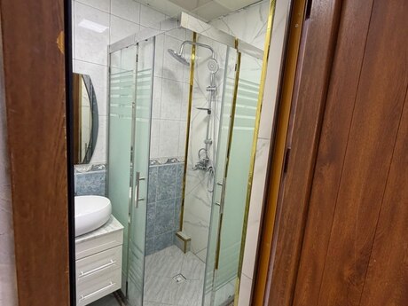 Nərimanovda 2 otaqlı köhnə tikili mənzil satılır, 70 m², 217 000 AZN, şəkil 3 / 12