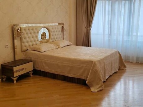 Hayat Park kompleksində 3 otaqlı yeni tikili mənzil kirayə verilir, 150 m², 1 800 AZN/ay, şəkil 5 / 12