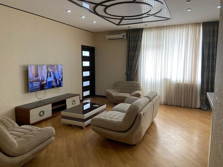 4-room new-build apartment for rent in 28 May, 160 m², 2 000 AZN/mo, photo 3 / 12