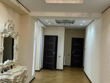 4-room new-build apartment for rent in 28 May, 160 m², 2 000 AZN/mo, photo 5 / 12
