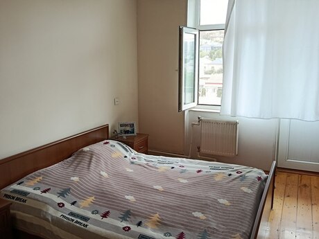 Продаётся 4-комнатная квартира в старом фонде, Azadlıq Prospekti, 76 м², 198 000 AZN, фото 2 / 12