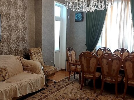 3 otaqlı mənzil, 90 m², Yasamal, 800 AZN
