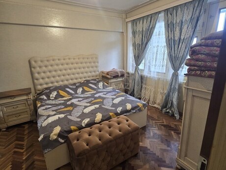 Şah İsmayıl Xətaidə 2 otaqlı köhnə tikili mənzil kirayə verilir, 100 m², 950 AZN/ay, şəkil 2 / 12