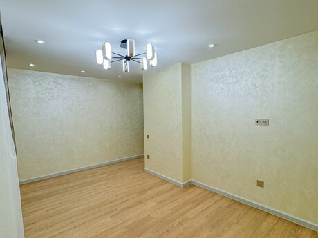 Neftçilərdə 2 otaqlı köhnə tikili mənzil satılır, 40 m², 138 000 AZN, şəkil 3 / 11