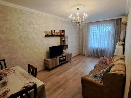 Объявление №6545600 - Баку, м. Ахмедлы, 5-комн., 100 м², 2/9 этаж