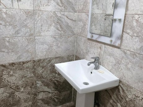 Azadlıq Prospektidə 2 otaqlı köhnə tikili mənzil kirayə verilir, 55 m², 550 AZN/ay, şəkil 5 / 9