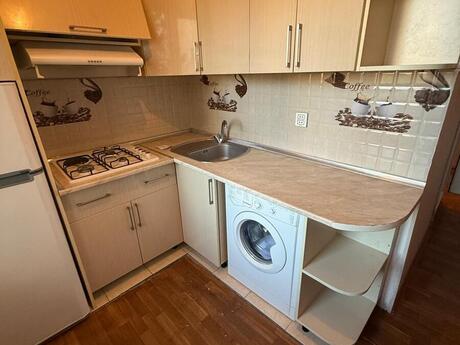 Əhmədlidə 1 otaqlı köhnə tikili mənzil kirayə verilir, 45 m², 500 AZN/ay, şəkil 3 / 6