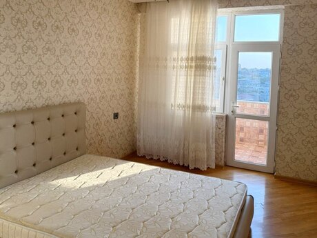 4-room new-build apartment for rent in Badamdar, 153 m², 1 150 AZN/mo, photo 4 / 12