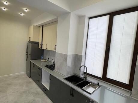 28 Mayda 2 otaqlı yeni tikili mənzil kirayə verilir, 85 m², 1 200 AZN/ay, şəkil 2 / 12