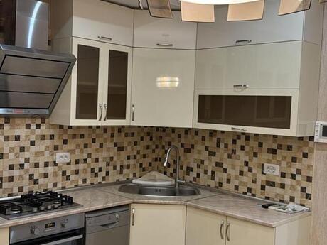 Neftçilərdə 3 otaqlı yeni tikili mənzil kirayə verilir, 95 m², 750 AZN/ay, şəkil 4 / 12