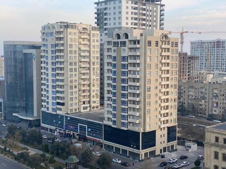 Elan №6545742 - Bakı, Şah İsmayıl Xətai m., 3 otaqlı, 147 m², 7/17 mərtəbə