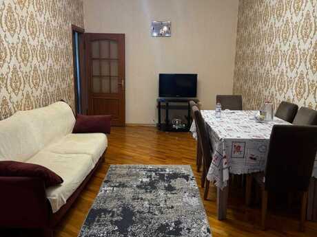 2 otaq · 60 m² · 4/5 mərtəbə, Memar Əcəmi
