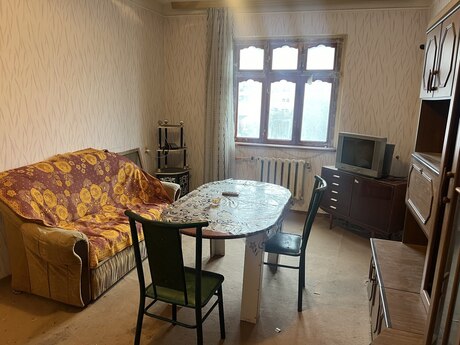 Yeni Günəşlidə 3 otaqlı köhnə tikili mənzil kirayə verilir, 70 m², 450 AZN/ay, şəkil 2 / 12