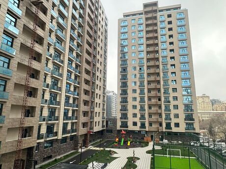 28 Mayda 3 otaqlı yeni tikili mənzil satılır, 121 m², 425 000 AZN, şəkil 2 / 11
