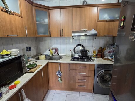 Azadlıq Prospektidə 2 otaqlı köhnə tikili mənzil satılır, 75 m², 170 000 AZN, şəkil 4 / 12
