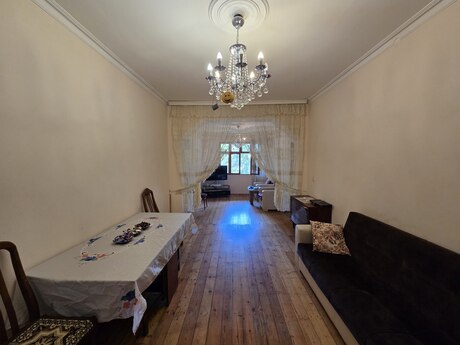 2 otaq · 75 m² · 2/5 mərtəbə, Azadlıq Prospekti
