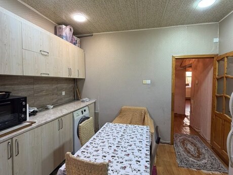 Zabratda 4 otaqlı köhnə tikili mənzil satılır, 100 m², 94 000 AZN, şəkil 2 / 11