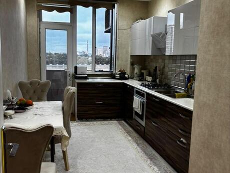 Dərnəgüldə 3 otaqlı yeni tikili mənzil satılır, 135 m², 335 000 AZN, şəkil 2 / 9