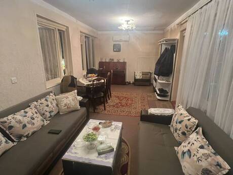 Azadlıq Prospektidə 2 otaqlı köhnə tikili mənzil satılır, 75 m², 160 000 AZN, şəkil 2 / 12