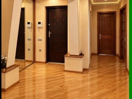 5 otaqlı mənzil, 205 m², Gənclik, 440 000 AZN