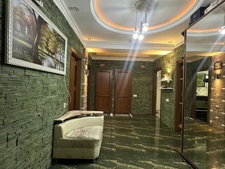 Qurtuluş 93 kompleksində 3 otaqlı yeni tikili mənzil satılır, 120 m², 163 000 AZN, şəkil 3 / 12