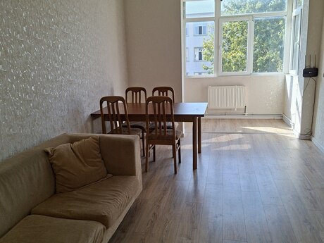 İnşaatçılarda 2 otaqlı köhnə tikili mənzil satılır, 55 m², 158 000 AZN, şəkil 2 / 6