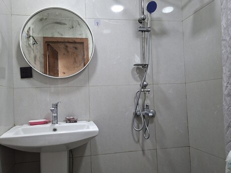 İnşaatçılarda 2 otaqlı köhnə tikili mənzil satılır, 55 m², 158 000 AZN, şəkil 3 / 6