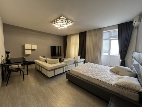 Sahildə 1 otaqlı köhnə tikili mənzil kirayə verilir, 70 m², 1 500 AZN/ay, şəkil 3 / 12