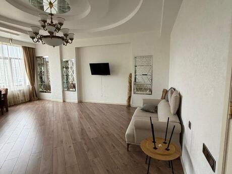 Elan №6546131 - Bakı, Nizami m., 3 otaqlı, 155 m², 13/18 mərtəbə