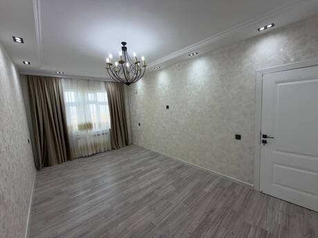 Yeni Günəşlidə 2 otaqlı köhnə tikili mənzil satılır, 60 m², 155 000 AZN, şəkil 4 / 11