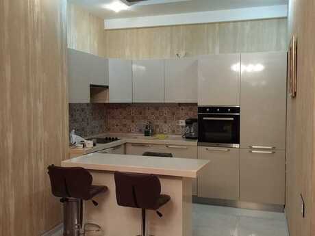 Elan №6546332 - Bakı, 28 May m., 3 otaqlı, 120 m², 12/17 mərtəbə