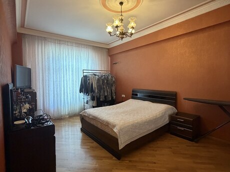 Nərimanovda 4 otaqlı yeni tikili mənzil satılır, 200 m², 495 000 AZN, şəkil 4 / 6