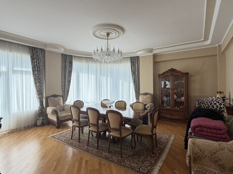 4 otaq · 200 m² · 7/18 mərtəbə, Nərimanov