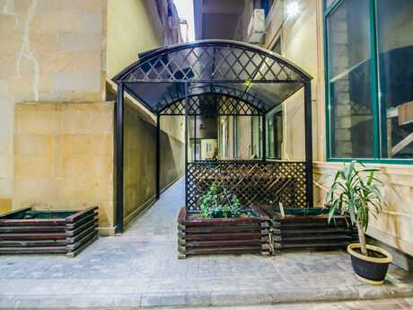 4 otaq · 140 m² · 3/16 mərtəbə, İçəri Şəhər