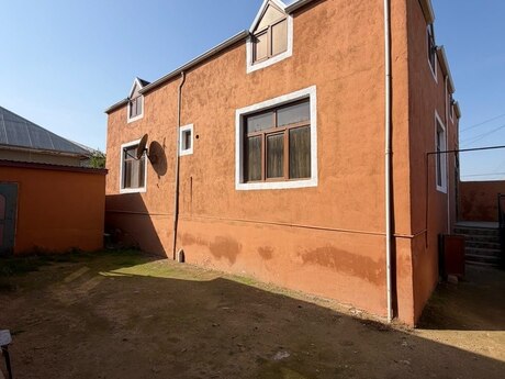 2 rooms · 220 m², Zabrat