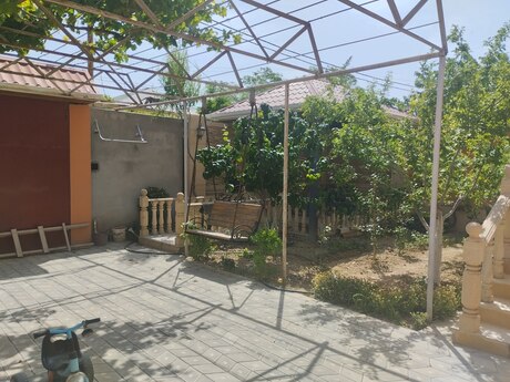 6 otaq · 270 m²