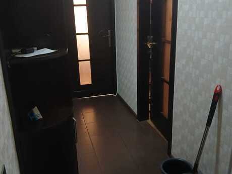 Продаётся 2-комнатная квартира в старом фонде, 8-ci mikrorayon, 55 м², 168 000 AZN, фото 4 / 10