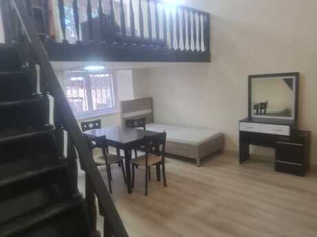 28 Mayda 2 otaqlı köhnə tikili mənzil kirayə verilir, 50 m², 700 AZN/ay, şəkil 2 / 4
