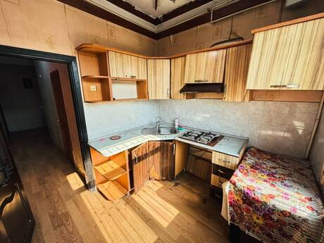 Bakıxanovda 2 otaqlı köhnə tikili mənzil satılır, 60 m², 105 000 AZN, şəkil 2 / 12