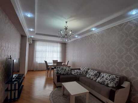 Elan №6546286 - Bakı, Elmlər Akademiyası m., 3 otaqlı, 130 m², 5/17 mərtəbə