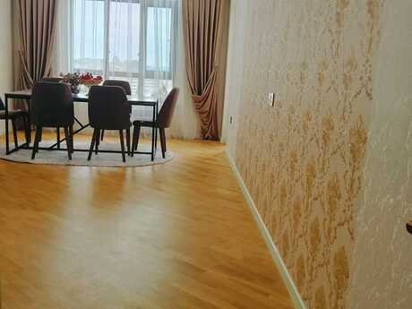 8-ci mikrorayonda 2 otaqlı yeni tikili mənzil satılır, 70 m², 285 000 AZN, şəkil 2 / 12