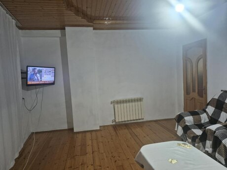 2-room new-build apartment for rent in Bakıxanov, 75 m², 550 AZN/mo, photo 2 / 8