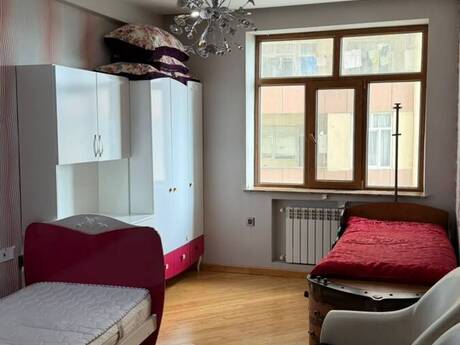 Продаётся 3-комнатная квартира в новостройке, Elmlər Akademiyası, 123 м², 285 000 AZN, фото 2 / 12