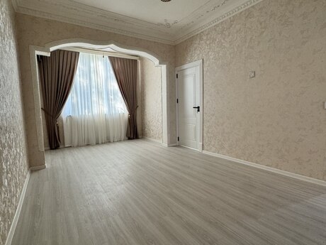 Gənclikdə 2 otaqlı köhnə tikili mənzil satılır, 55 m², 185 000 AZN, şəkil 3 / 12