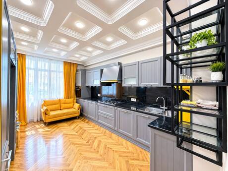 4 otaqlı mənzil, 170 m², Nəriman Nərimanov, 570 000 AZN