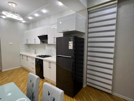 2-room new-build apartment for rent in Memar Əcəmi, 90 m², 800 AZN/mo, photo 3 / 12
