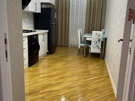 2-room new-build apartment for rent in Memar Əcəmi, 90 m², 800 AZN/mo, photo 4 / 12